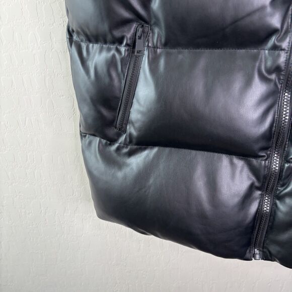 Good American Oversized Leather Puffer Vest - Picture 4 of 8